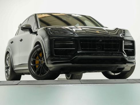 Used 2024 Porsche Cayenne Turbo GT image 1