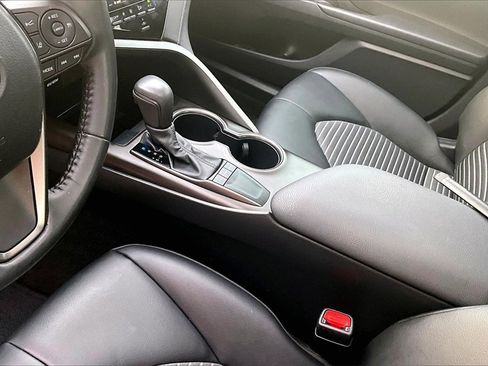 Certified 2023 Toyota Camry SE w/ Convenience Package image 14