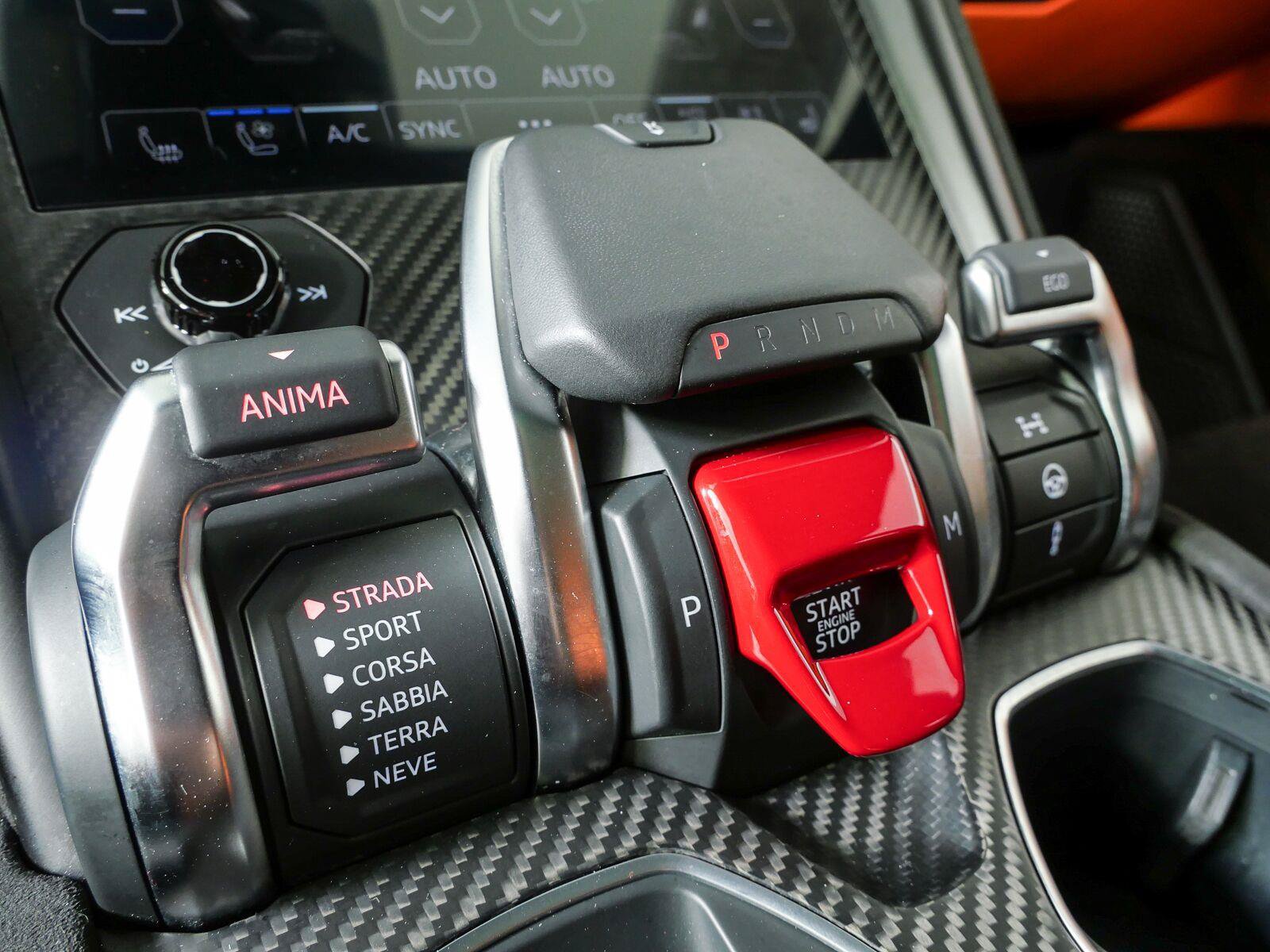 Used 2024 Lamborghini Urus S AWD/4WD image 17