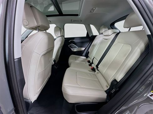 Used 2025 Audi Q3 2.0T Premium Plus image 17