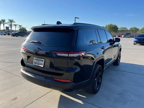 Used 2023 Jeep Grand Cherokee L Laredo RWD image 7