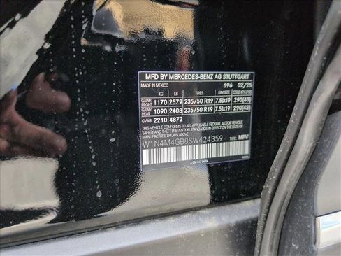 New 2025 Mercedes-Benz GLB 250 image 18