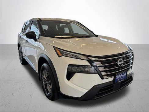Certified 2025 Nissan Rogue S AWD/4WD image 6