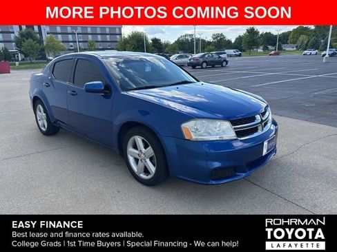 Used 2012 Dodge Avenger SXT w/ Sun/Sound Group FWD image 3