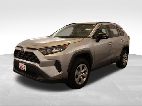 Used 2020 Toyota RAV4 LE w/ Carpet Mat Package AWD/4WD image 5