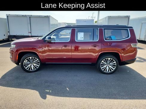 Used 2024 Jeep Grand Wagoneer Series III w/ Rear Seat Video Group 1 AWD/4WD image 4