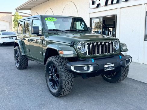 Used 2024 Jeep Wrangler Unlimited Sahara AWD/4WD image 1