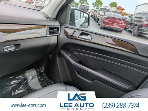 Used 2014 Mercedes-Benz ML 350 2WD w/ Premium 1 Package image 16