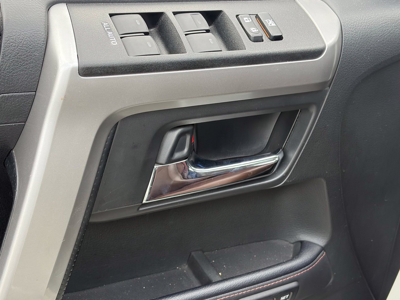 Used 2022 Toyota 4Runner Limited AWD/4WD image 6