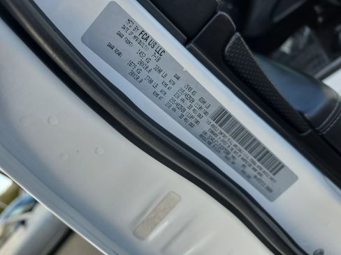 Used 2018 Jeep Grand Cherokee SRT image 39