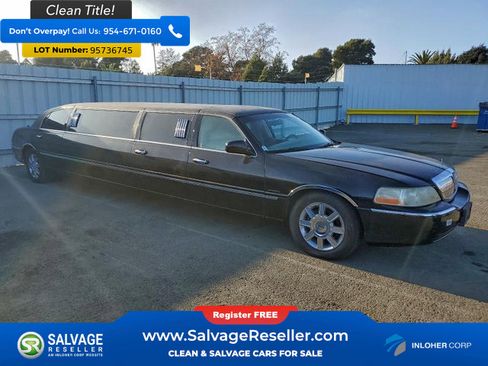 Used 2003 Lincoln Town Car Executive image 5
