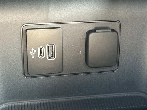 New 2026 Ford Explorer Platinum image 32