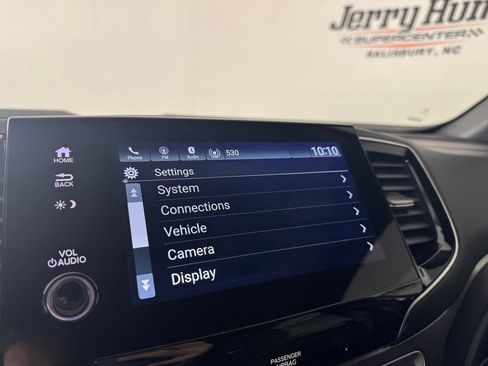 Used 2025 Honda Passport EX-L image 21