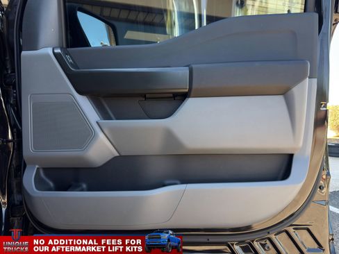 Used 2025 Ford F150 XL RWD image 19
