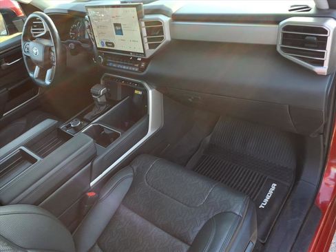 Used 2023 Toyota Tundra Limited w/ Power Package image 18