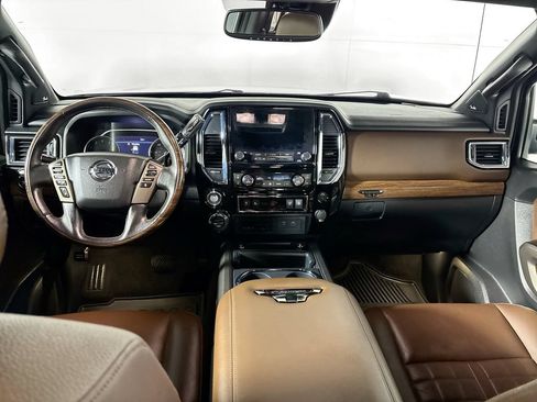 Used 2021 Nissan Titan Platinum Reserve w/ Moonroof Package AWD/4WD image 12