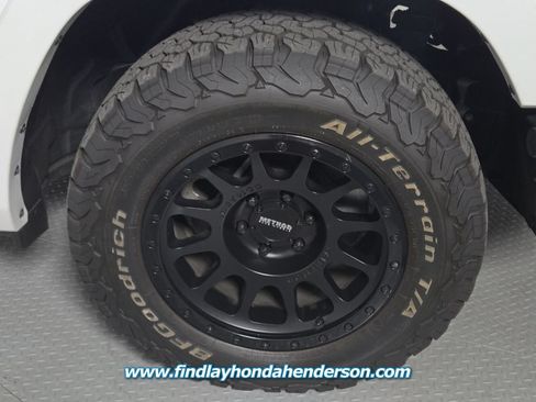 Used 2022 RAM 1500 Laramie AWD/4WD image 12