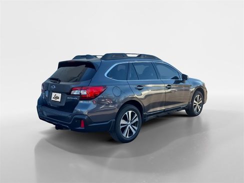 Used 2019 Subaru Outback 2.5i Limited w/ Popular Package #2 image 4