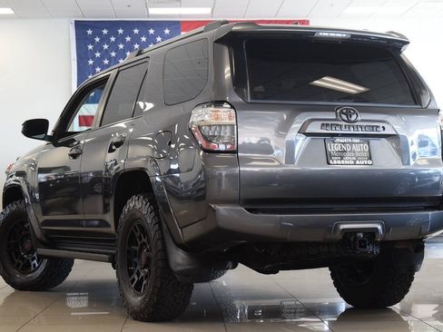 Used 2019 Toyota 4Runner SR5 AWD/4WD image 5