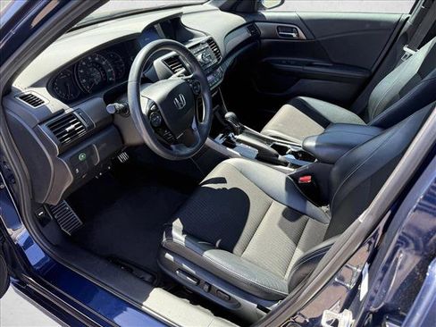 Used 2016 Honda Accord Sport image 9