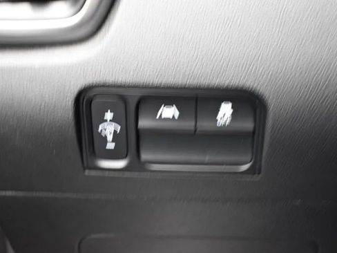 Used 2022 Kia Sorento S image 22