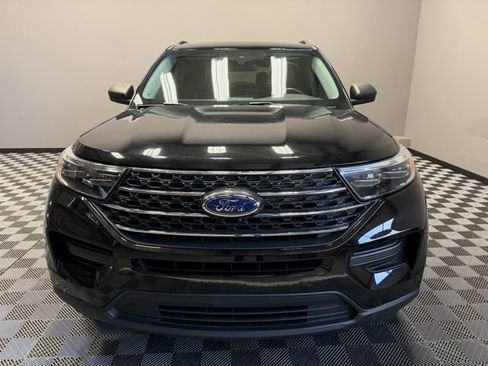 Used 2022 Ford Explorer XLT image 4