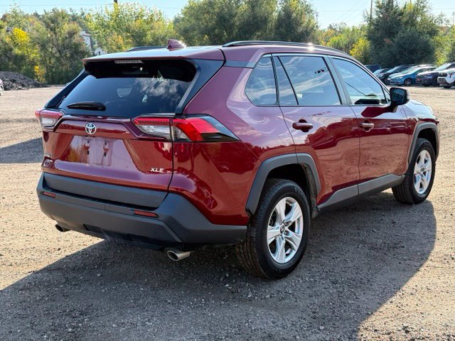 Used 2020 Toyota RAV4 XLE FWD image 5
