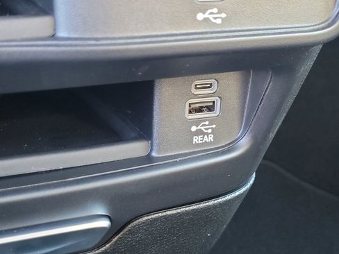 New 2026 Chrysler Pacifica Select image 20