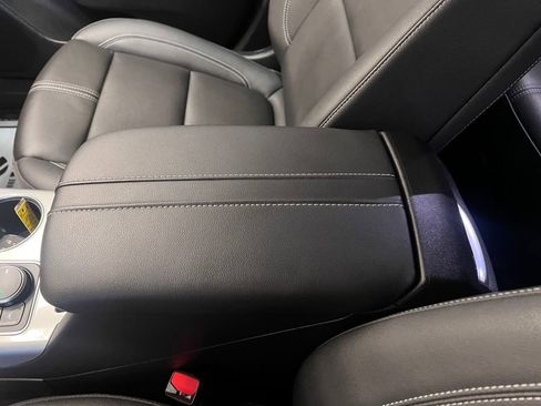 Used 2024 Chevrolet Blazer LT w/ Midnight/Sport Edition image 26