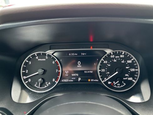 Used 2023 Nissan Rogue SV image 17