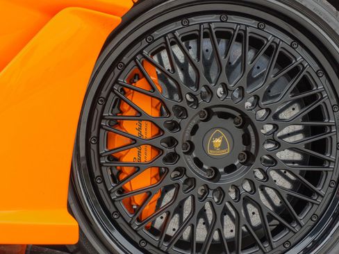 Used 2025 Lamborghini Revuelto Coupe 2D image 45