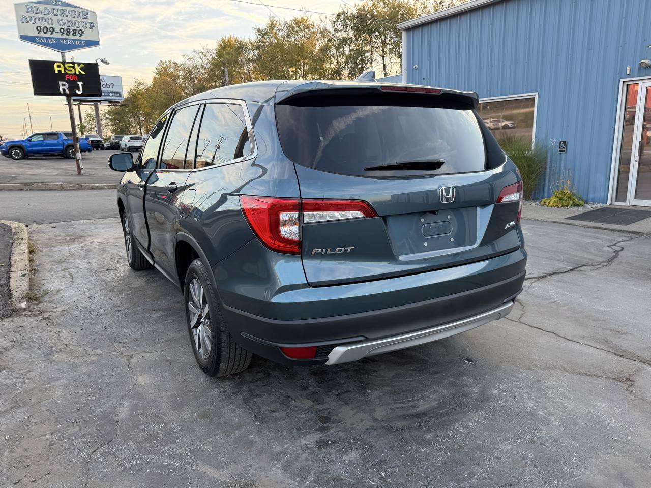 Used 2020 Honda Pilot EX image 7
