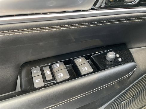 Used 2024 Jeep Wagoneer Series II image 15