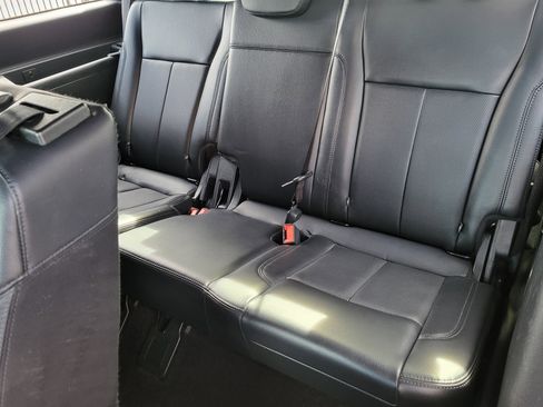 Used 2019 Ford Expedition XLT w/ Equipment Group 202A image 30