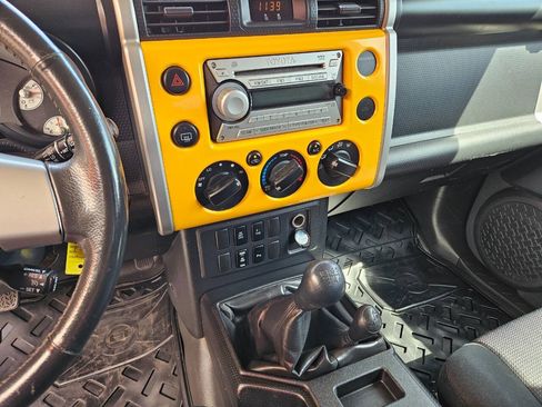 Used 2007 Toyota FJ Cruiser 4WD image 6