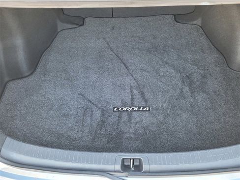 Used 2023 Toyota Corolla LE image 8