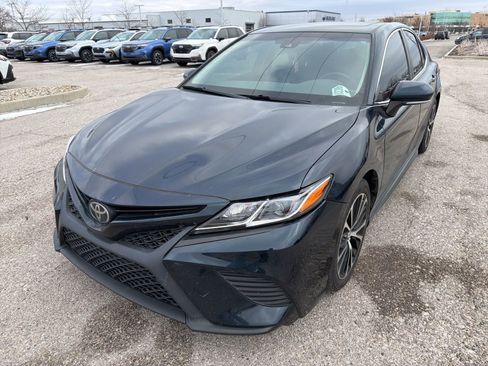 Used 2018 Toyota Camry SE w/ Audio Package image 5