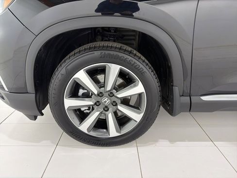 Used 2025 Honda Pilot Elite image 50