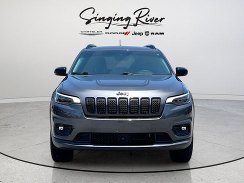 Used 2022 Jeep Cherokee Latitude AWD/4WD image 2