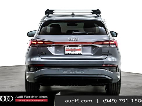 Used 2024 Audi Q4 e-tron Premium Plus w/ Premium Plus image 4