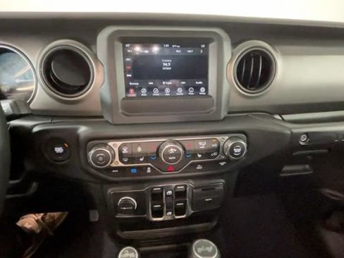 Used 2023 Jeep Wrangler Unlimited w/ Cold Weather Group AWD/4WD image 29