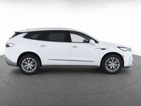 Used 2023 Buick Enclave Essence w/ Experience Buick Package FWD image 8