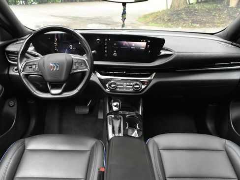 Used 2024 Buick Envista Sport Touring w/ Convenience I Package FWD image 19