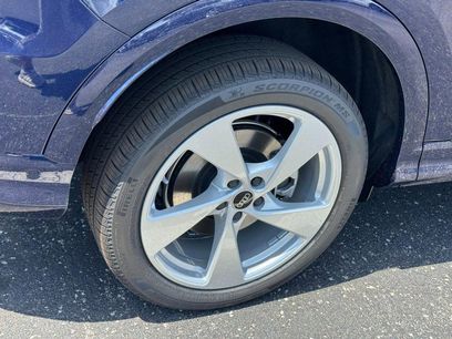 New 2025 Audi Q5 Premium Plus