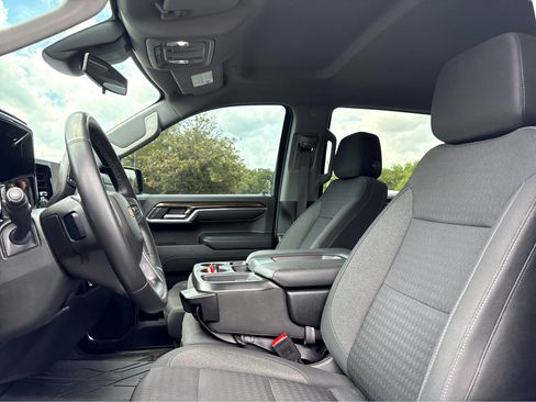 Used 2023 Chevrolet Silverado 1500 LT AWD/4WD image 16