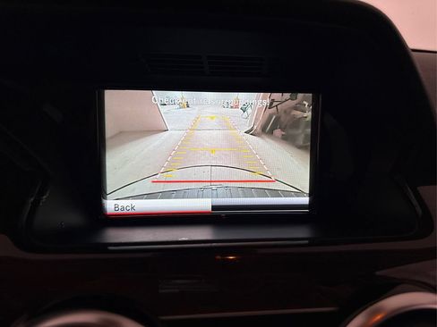 Used 2015 Mercedes-Benz GLK 350 2WD image 32