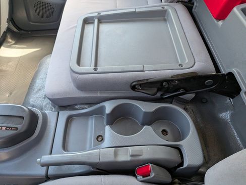 Used 2018 Isuzu NPR image 24