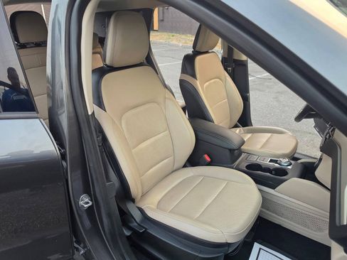 Used 2020 Ford Escape SE Sport FWD image 48