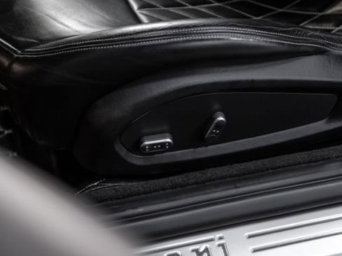 Used 2015 Ferrari California T image 39