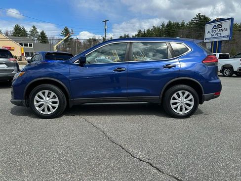 Used 2017 Nissan Rogue S AWD/4WD image 2